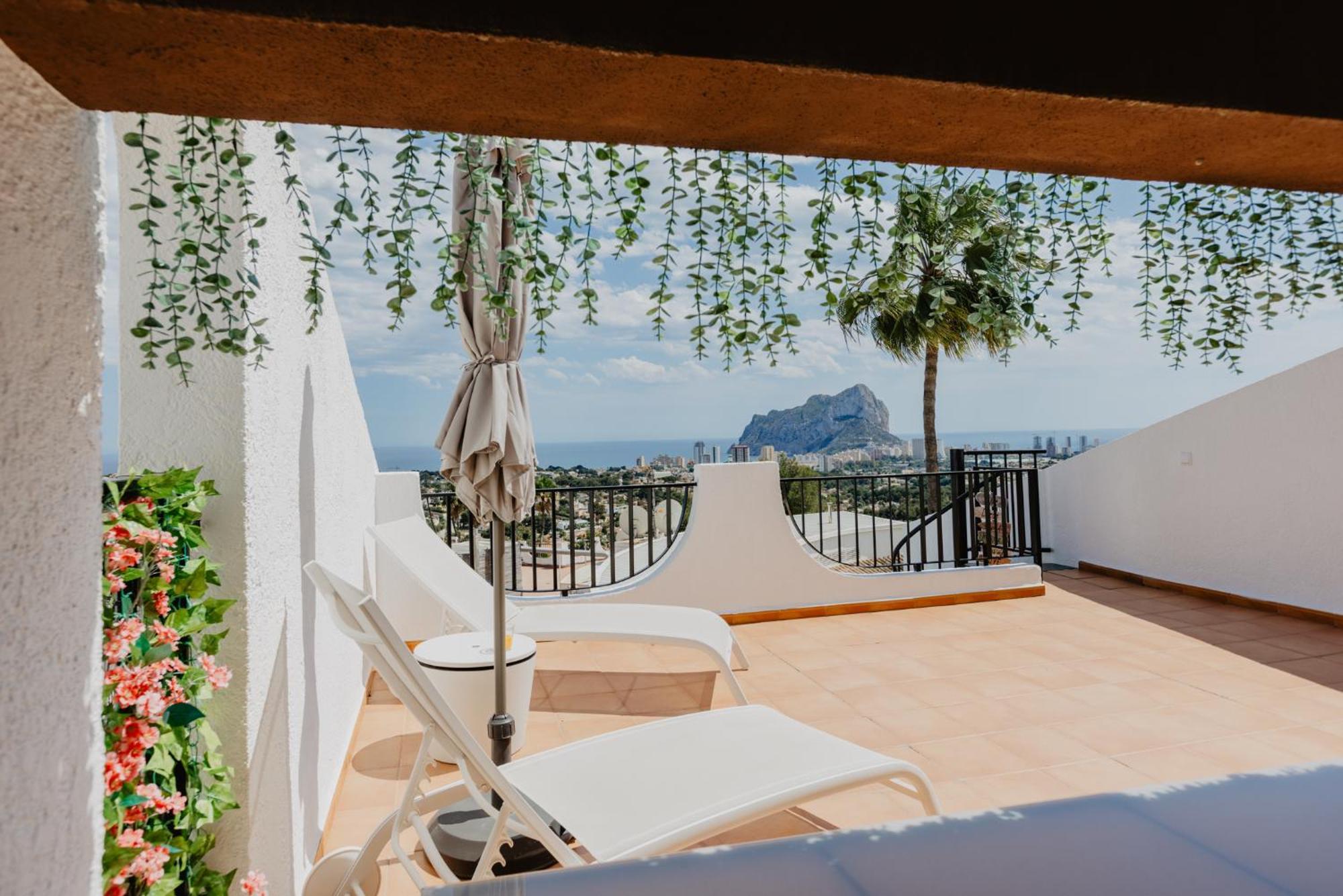 Casa Sunrise - Costa Blanca House With Rooftop, 5 Swimming Pools And Panoramic Sea- And Views At Penon De Ifach Calpe Buitenkant foto